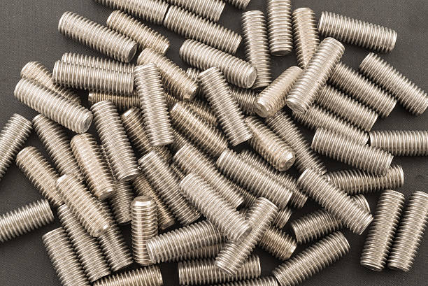 Tornillos sin cabeza, Espárragos y Pernos